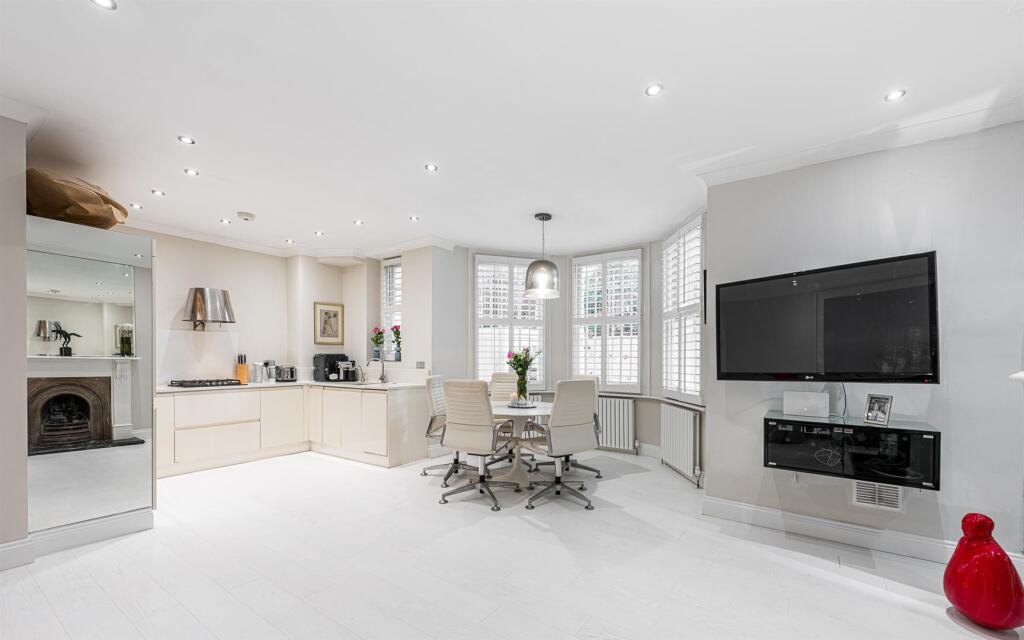 Main image of property: Gledhow Gardens, London