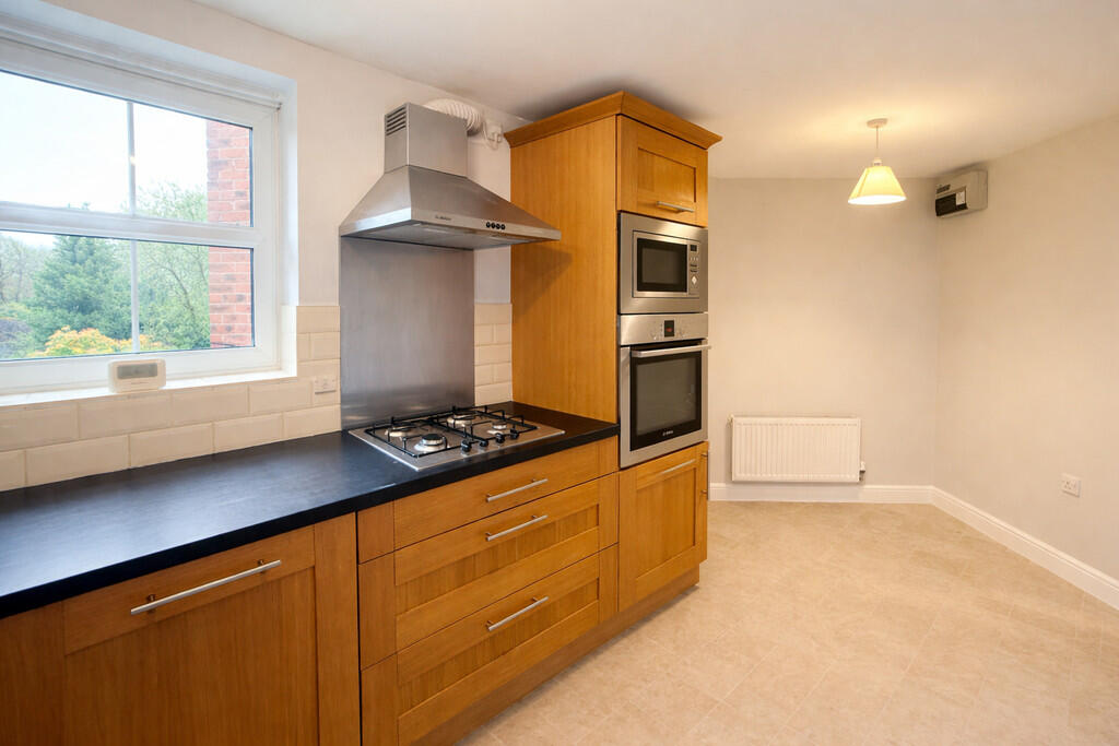 Webbs Court, Northwich photo 3