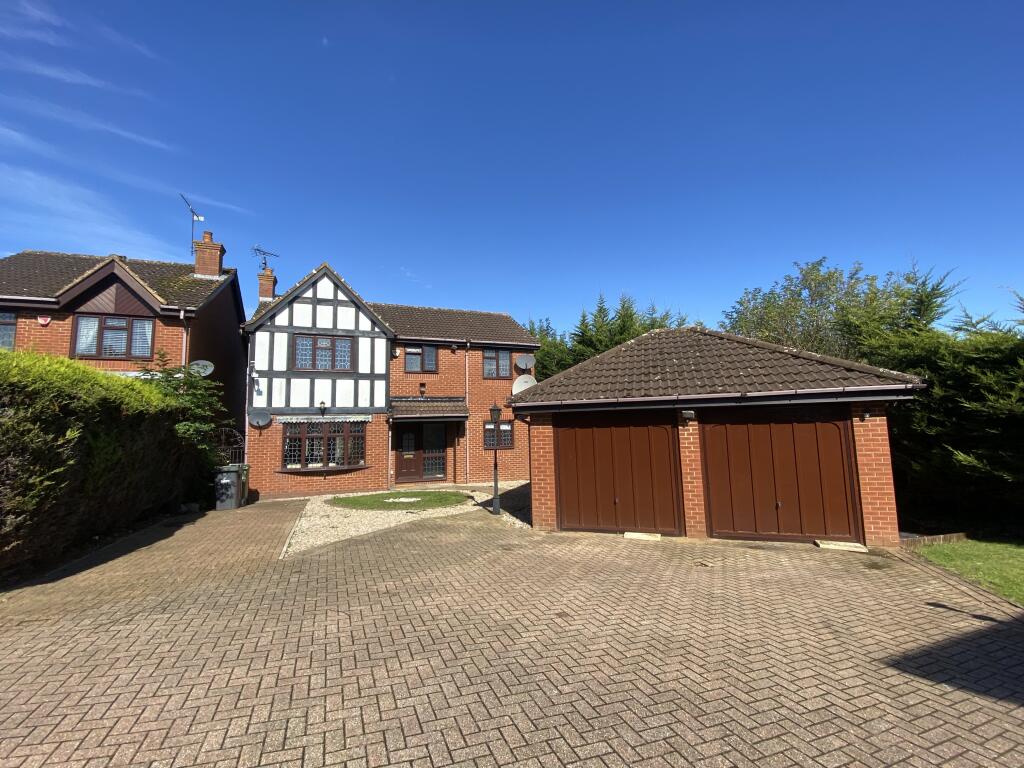 Main image of property: Rowington Close, LU2