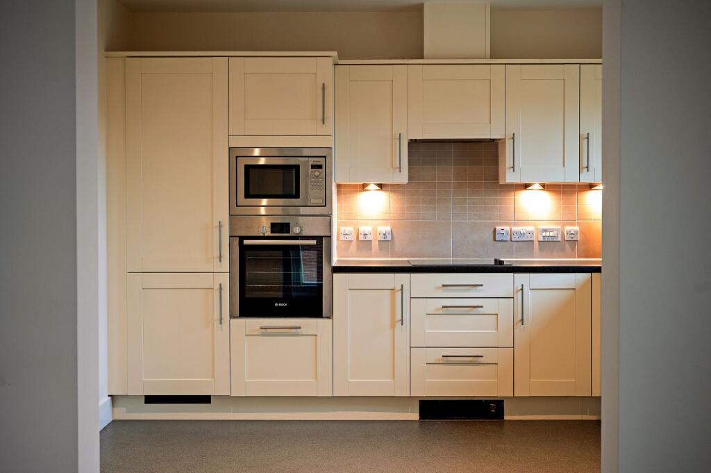 Apt 40, Boughton Hall Filkins Lane, Chester - CH3 5BG photo 2