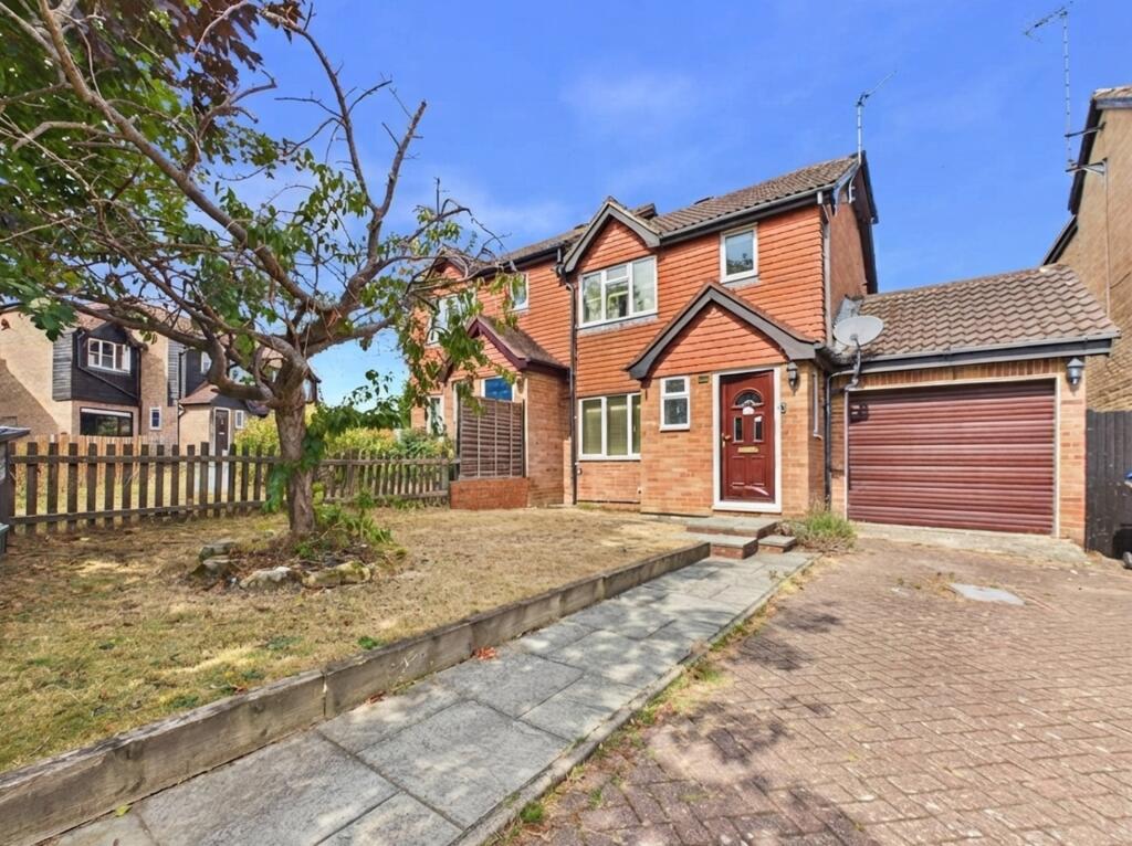House in Haywards Heath, Franklands Village