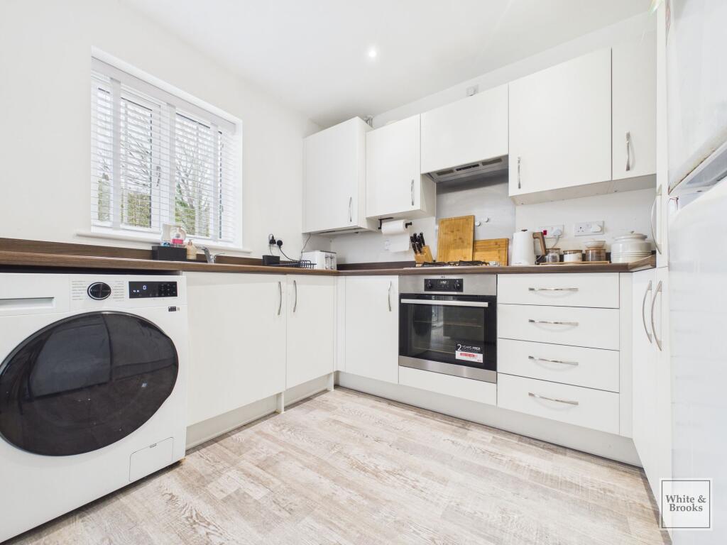 Apartment in Chichester, Oving - View 3