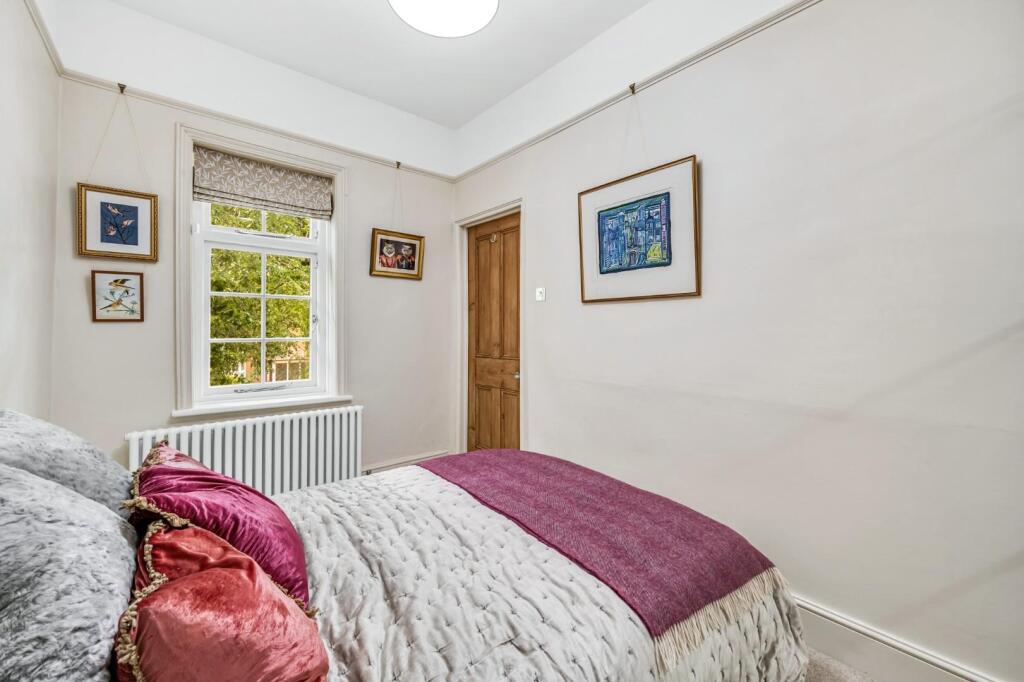 Apartment in London - More