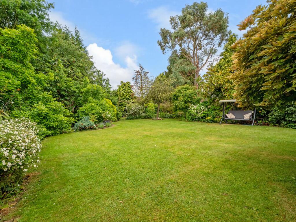 Oakham Lane, Staverton, Daventry, NN11 photo 4