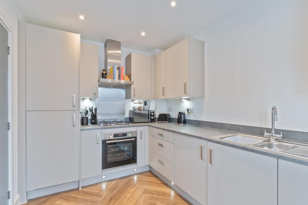House in Newport, Glan Llyn - View 2