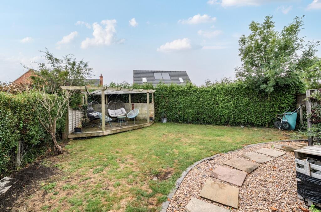 House in Lincoln - View 4