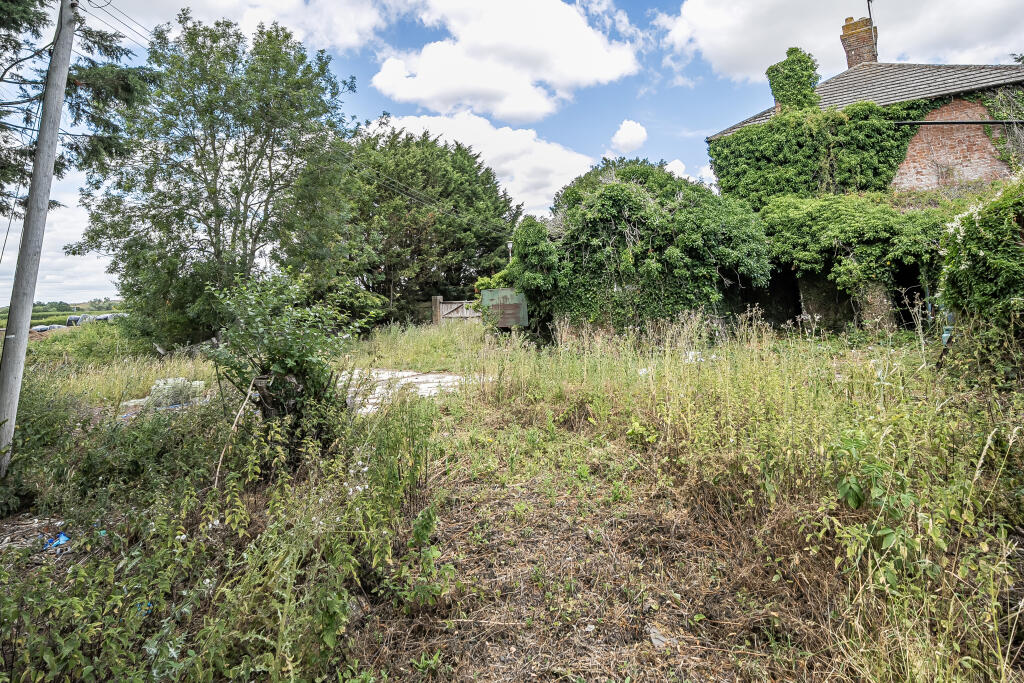 Whitehill Lane, Royal Wootton Bassett, SN4 photo 4