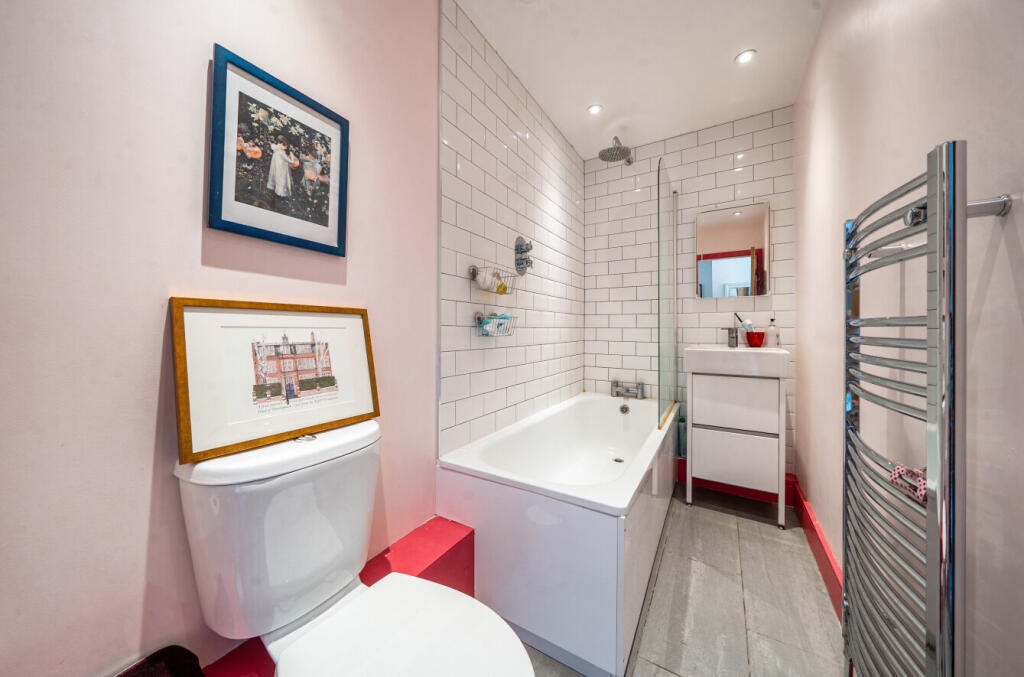 Apartment in London - More