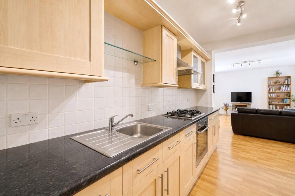Apartment in London - View 4