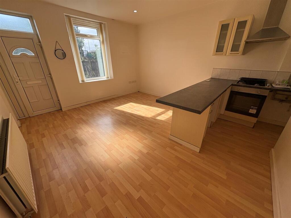 Rook Lane photo 5