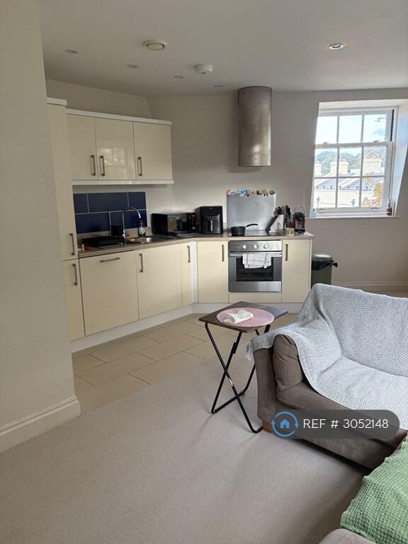 Apartment in Plymouth - View 4