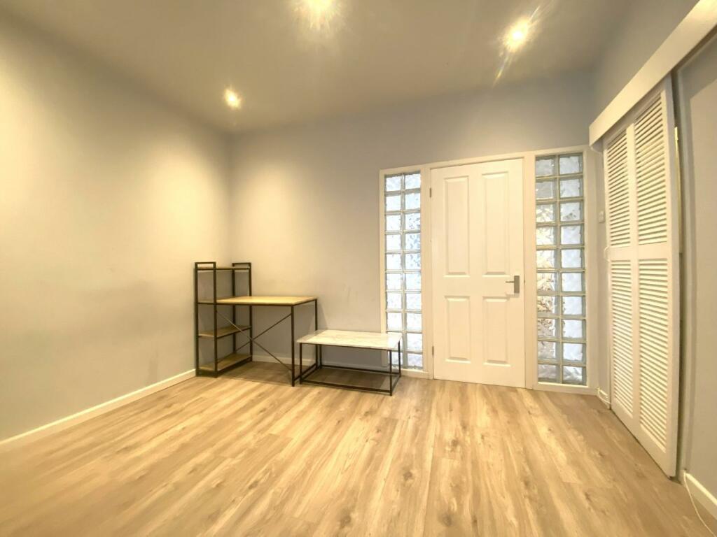 Apartment in Stockport - More