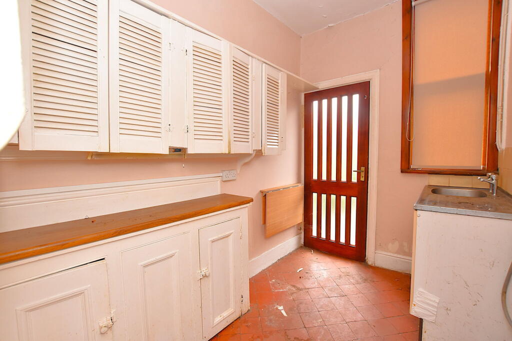 House in Wirral, Liverpool City Region - View 5