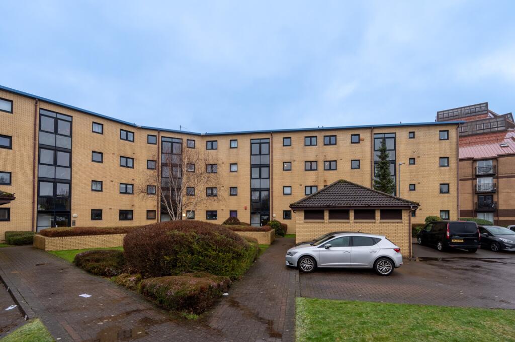 Main image of property: Mavisbank Gardens, Flat 2-1, Festival Park, Glasgow, G51 1HL