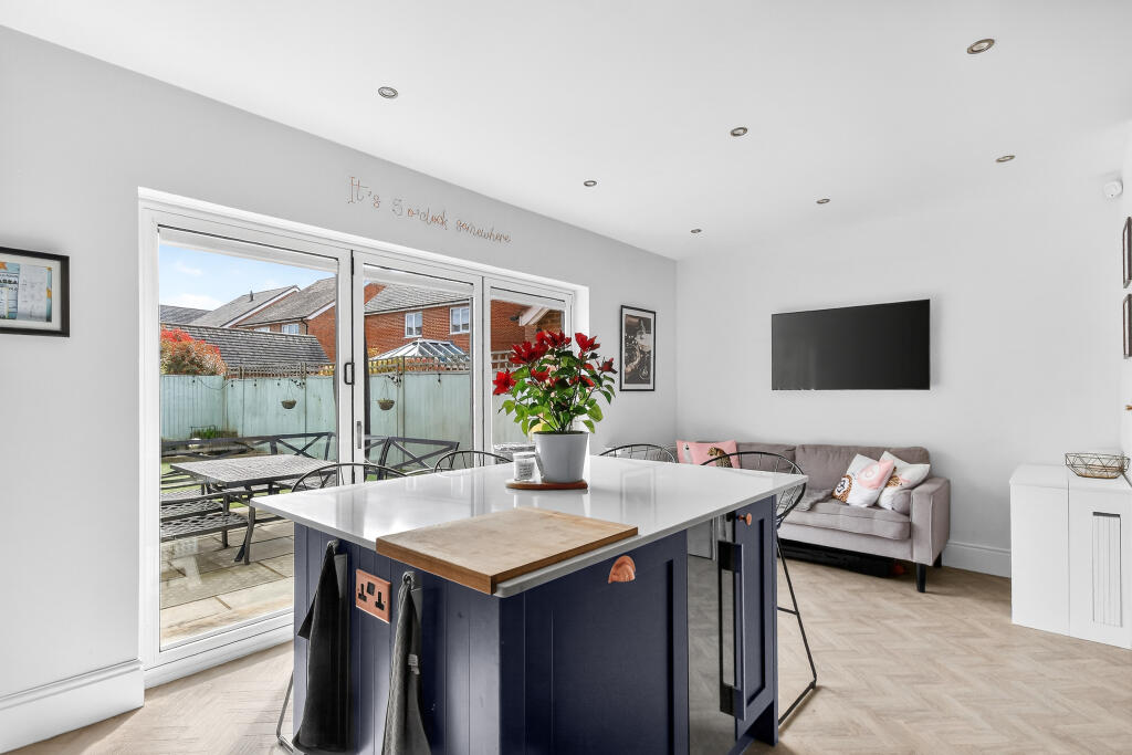House in Bracknell - View 3