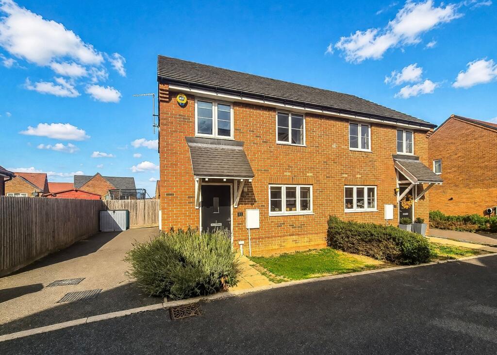 Main image of property: Nuthatch Place, Stansted