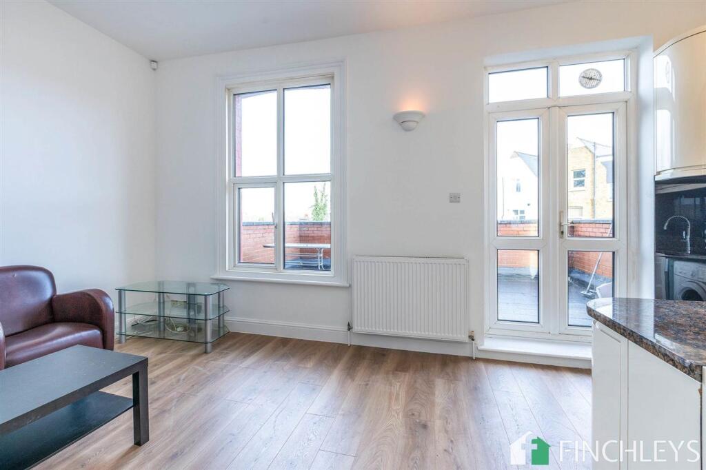 Apartment in London - View 5