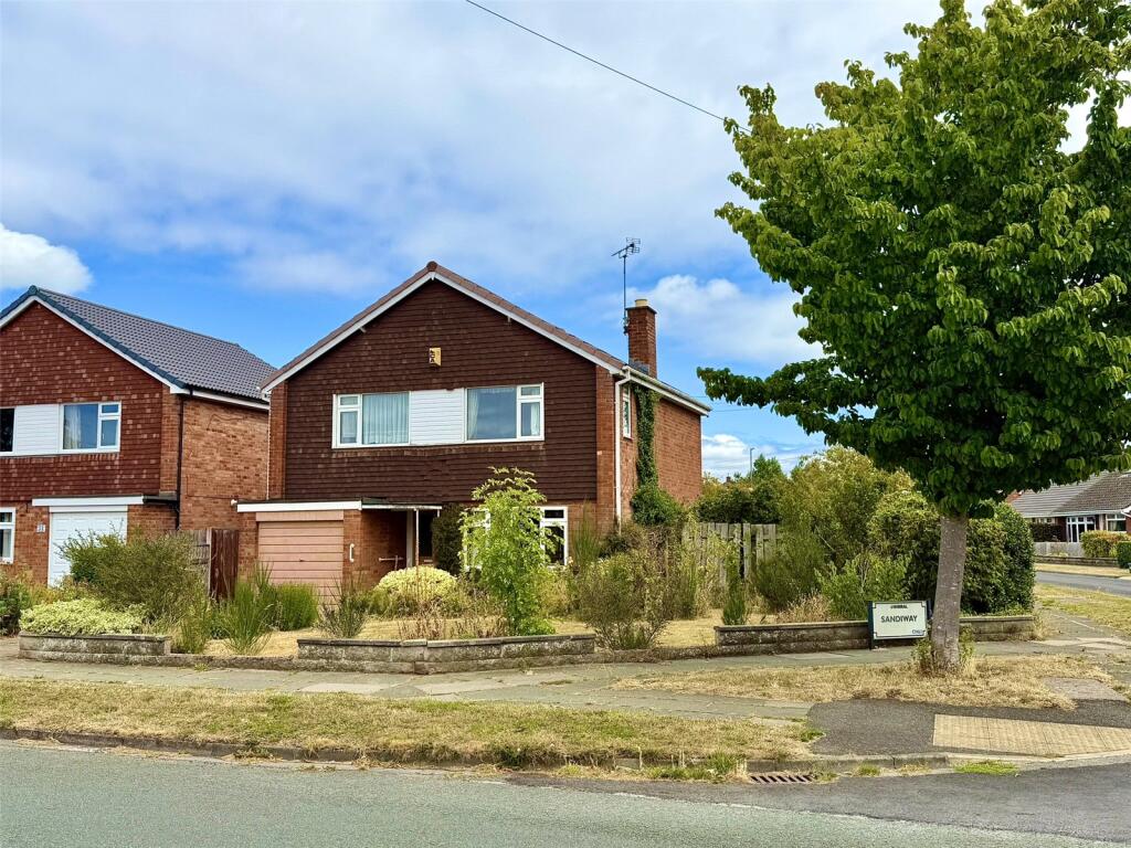 3-bed detached on Brookhurst Avenue, Wirral, Merseyside, CH63, £300,000