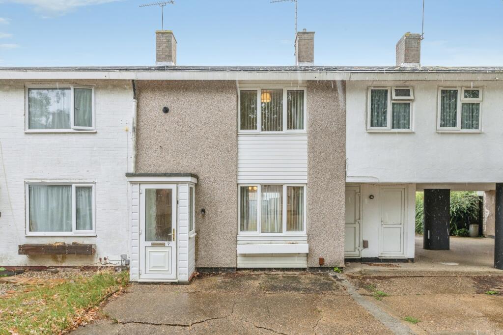 Main image of property: Gay Links, BASILDON, Essex, SS14