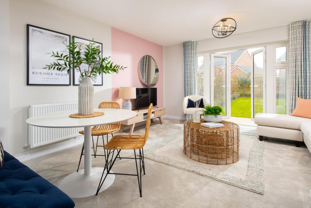 2-bed terraced on Flowers Hill,
Brislington,
Bristol,
BS4 5JX, £356,000