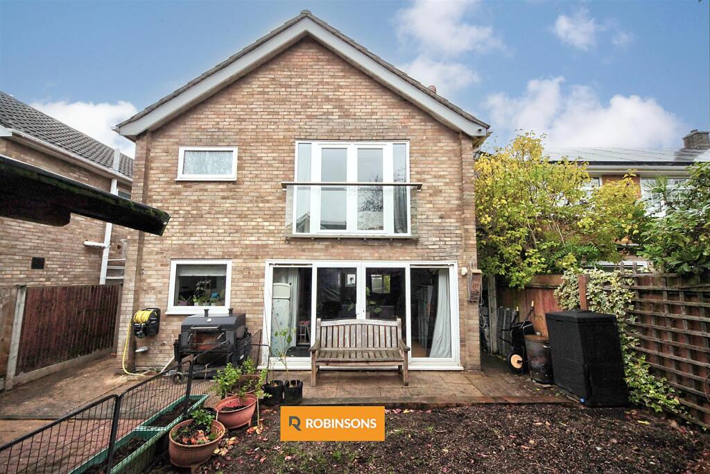 Main image of property: Luton Road, Dunstable