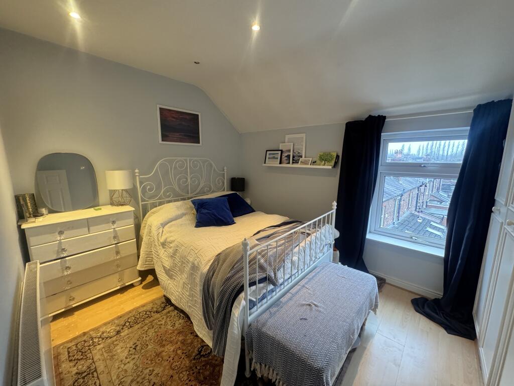 Flat ,  Atwood Road, Didsbury photo 3