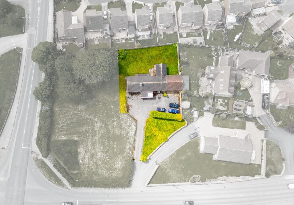 House in Wakefield - View 2