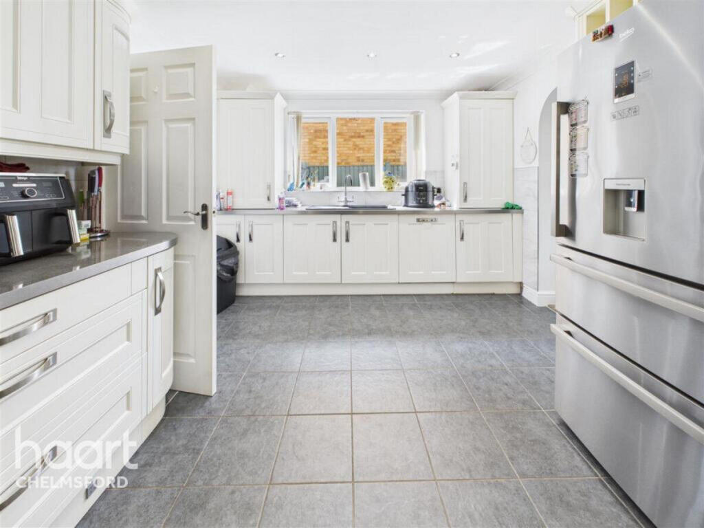 House in Maldon, Mayland - More