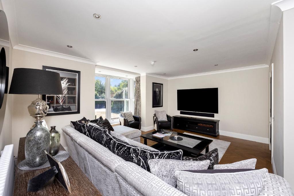House in Brighton - View 3