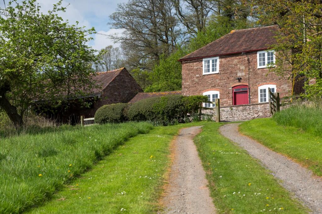 Main image of property: Old Linceter