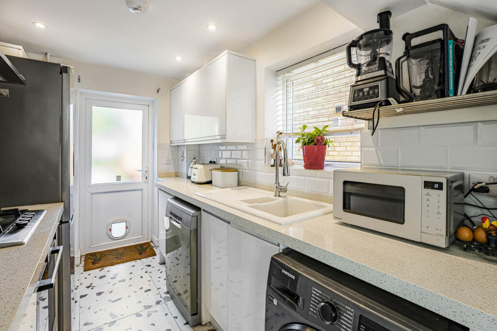 Additional image 21 of Ringway Road, Park Street, St. Albans, Hertfordshire, AL2