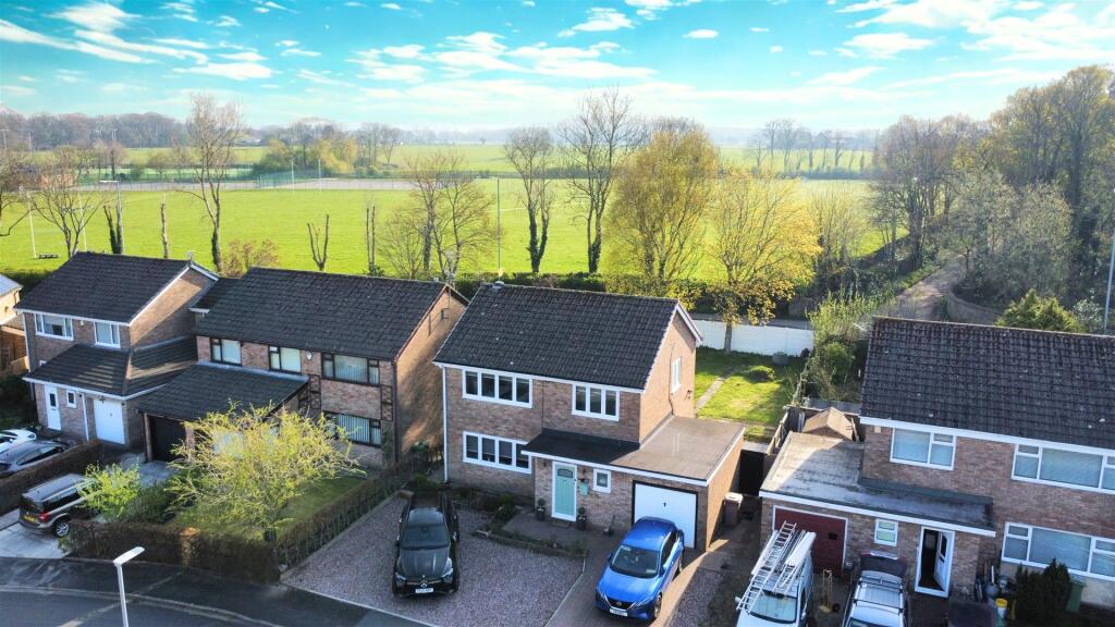 Main image of property: Standish Drive, Rainford, St Helens, WA11 8JY