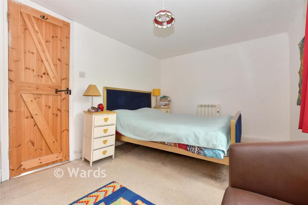 House in Canterbury, Honey Hill, Blean - More