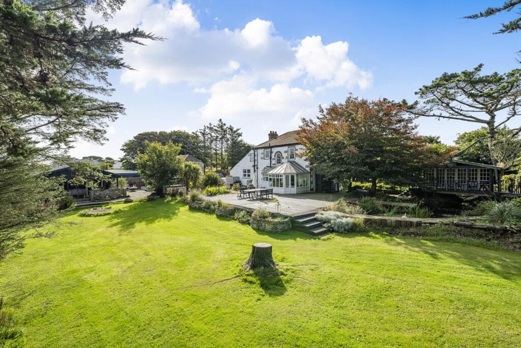 Main image of property: Kenneggy Downs, Rosudgeon