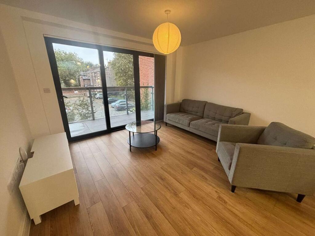 Apartment in Liverpool - More