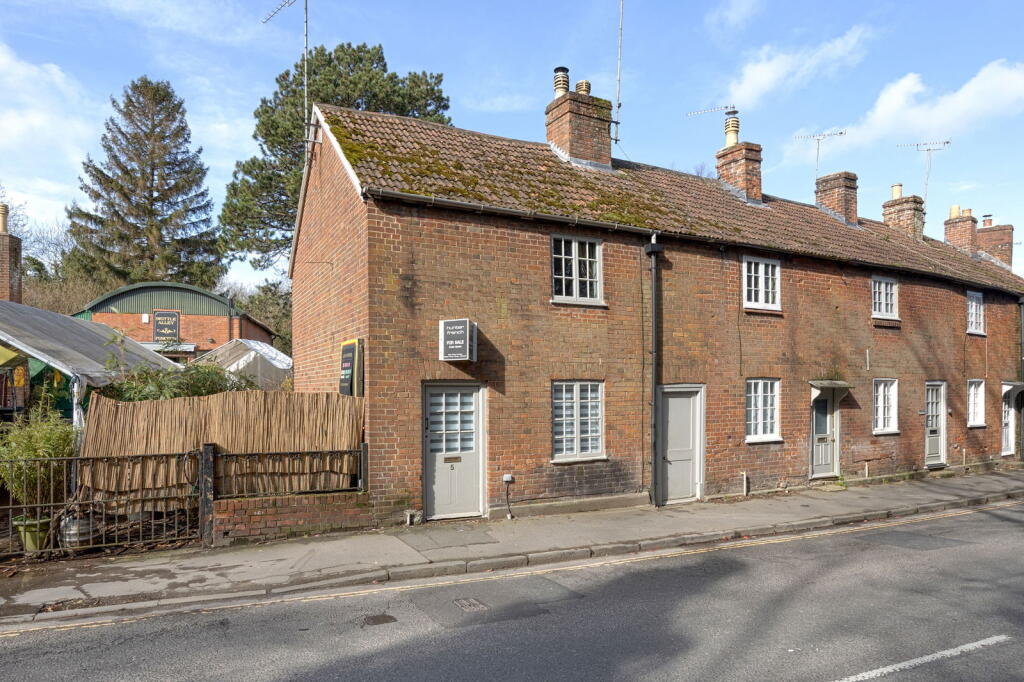 Main image of property: Southgate, Devizes, SN10 5BY