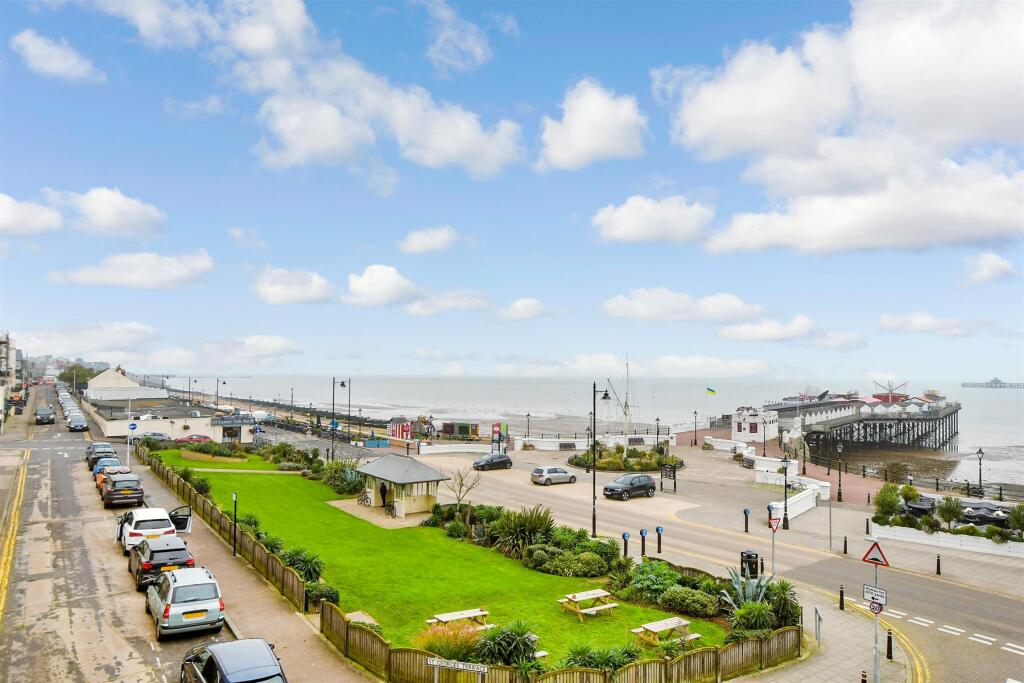 Apartment in Herne Bay, Hunter's Forstal, Oxenden - View 2