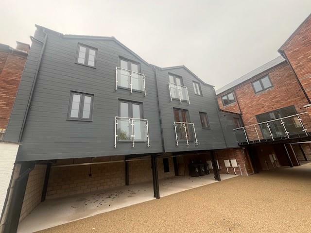 Main image of property: Emscote Road, Warwick