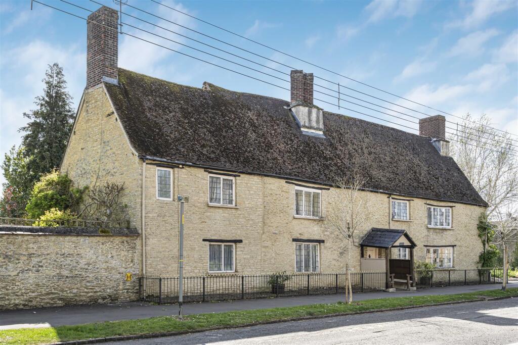 Main image of property: Kings End, Bicester