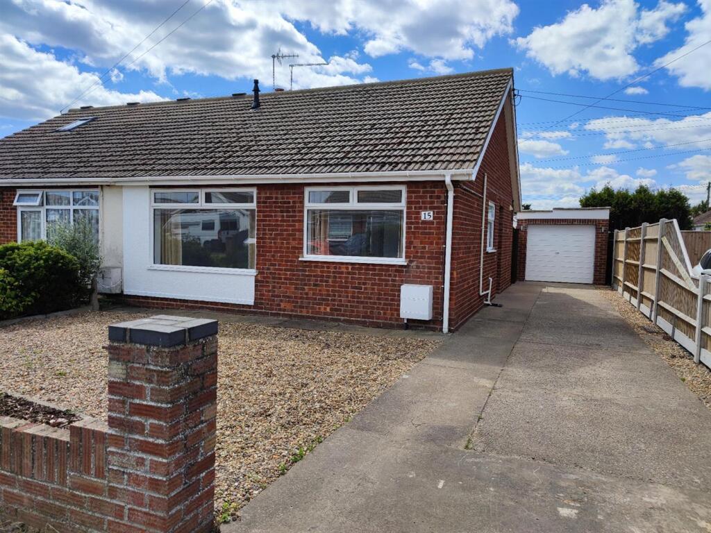 Main image of property: 15 Arthur Avenue, Caister, Great Yarmouth.NR30 5PQ