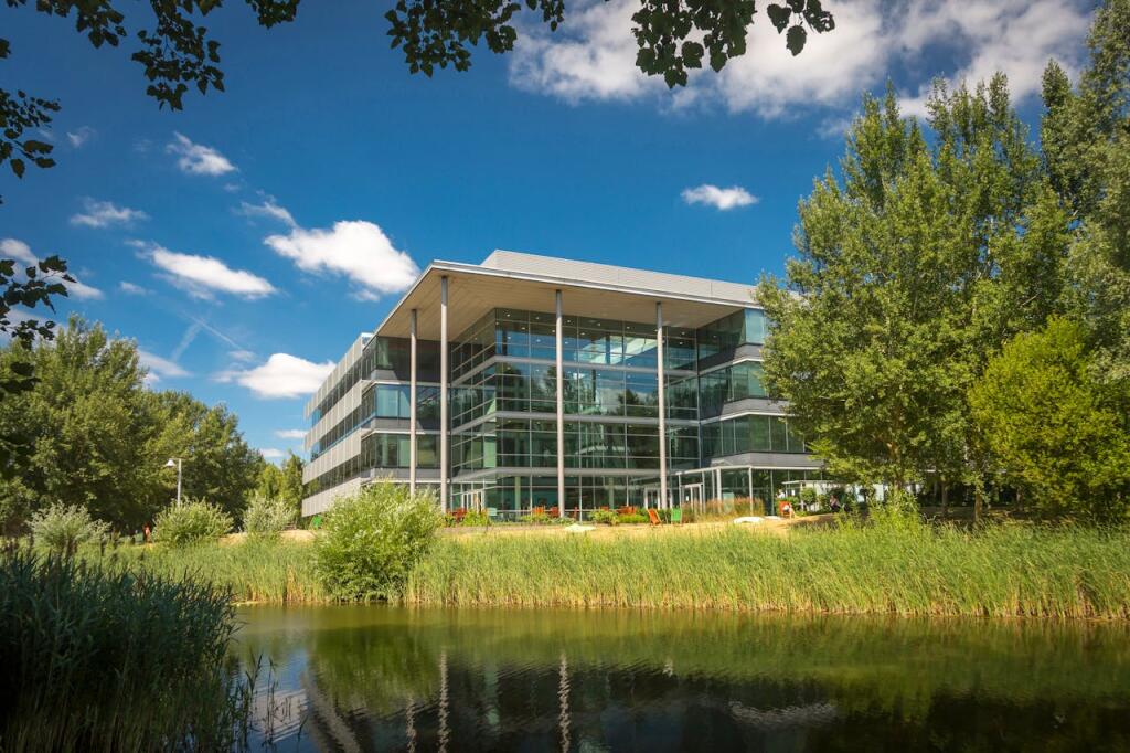 Main image of property: 100 Longwater Avenue, Green Park, Reading, RG2 6GP