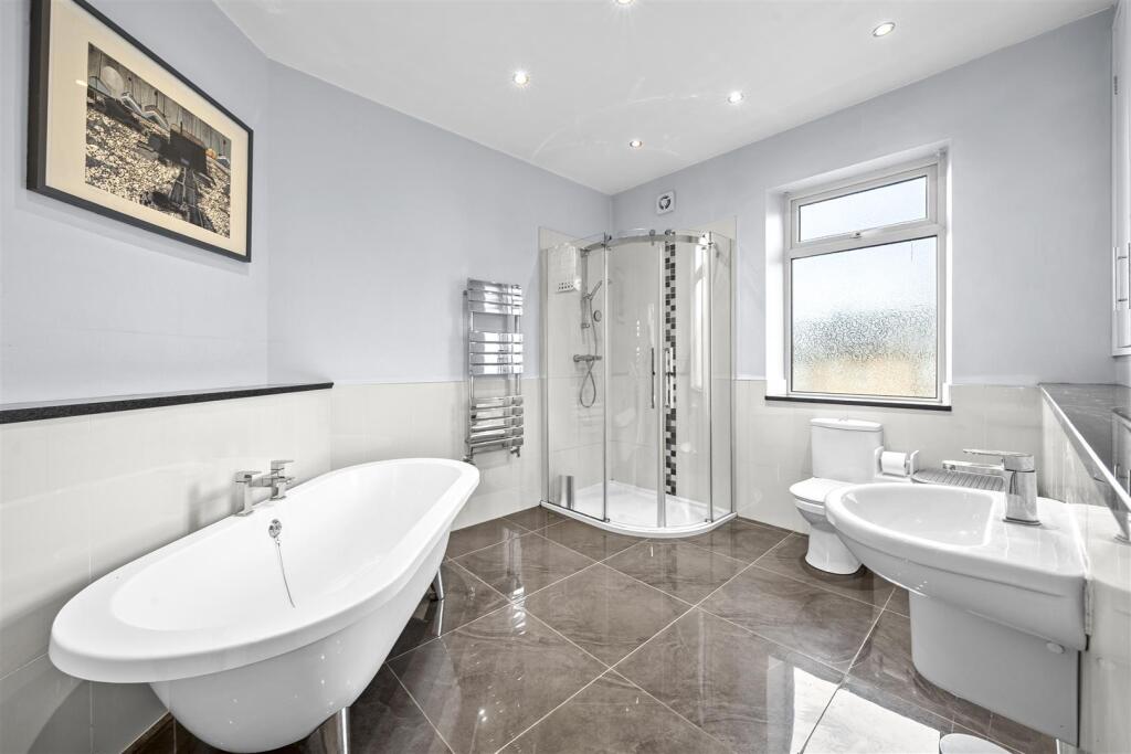 House in Leeds - View 4