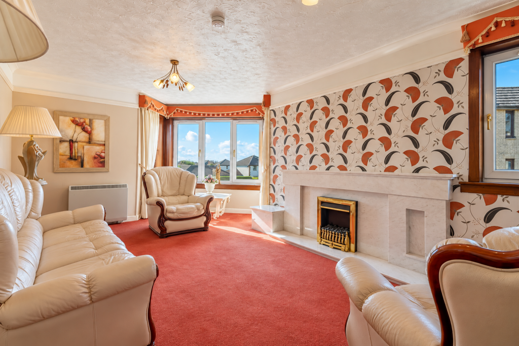 6 Woodbank Gardens, Largs, KA30 8NU photo 2