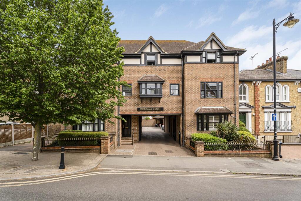 Main image of property: Queens Road, Buckhurst Hill