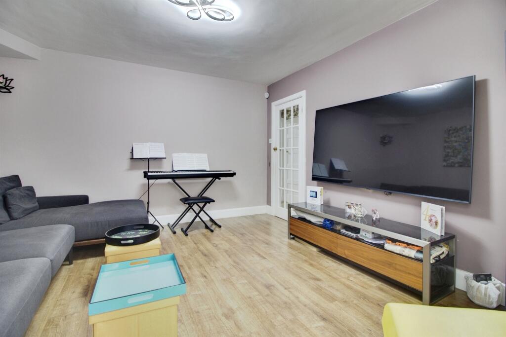 Additional image 3 of Springfields, Welwyn Garden City