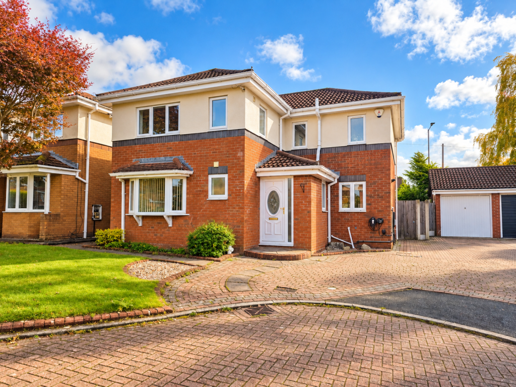 5 Old Oak Close, Bradley Fold, BL2 6SF photo 2