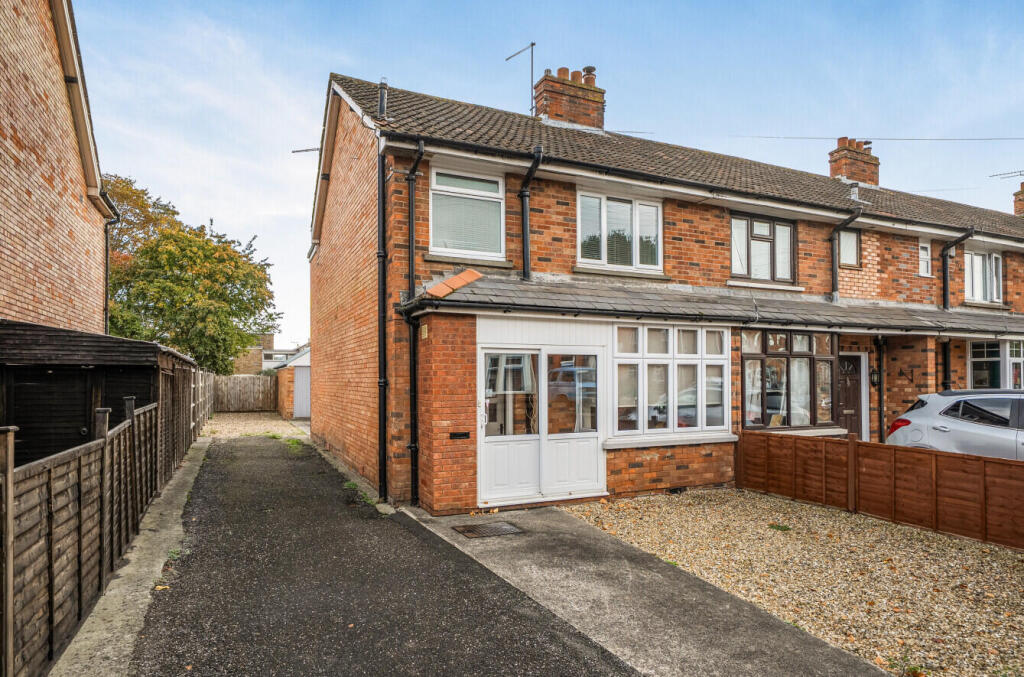 3-bed terraced on Cheddon Road, Taunton, £270,000