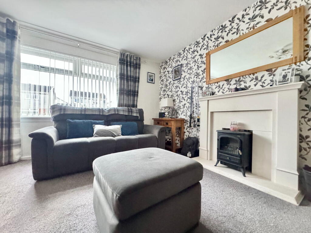 House in Glasgow, East Dunbartonshire - More