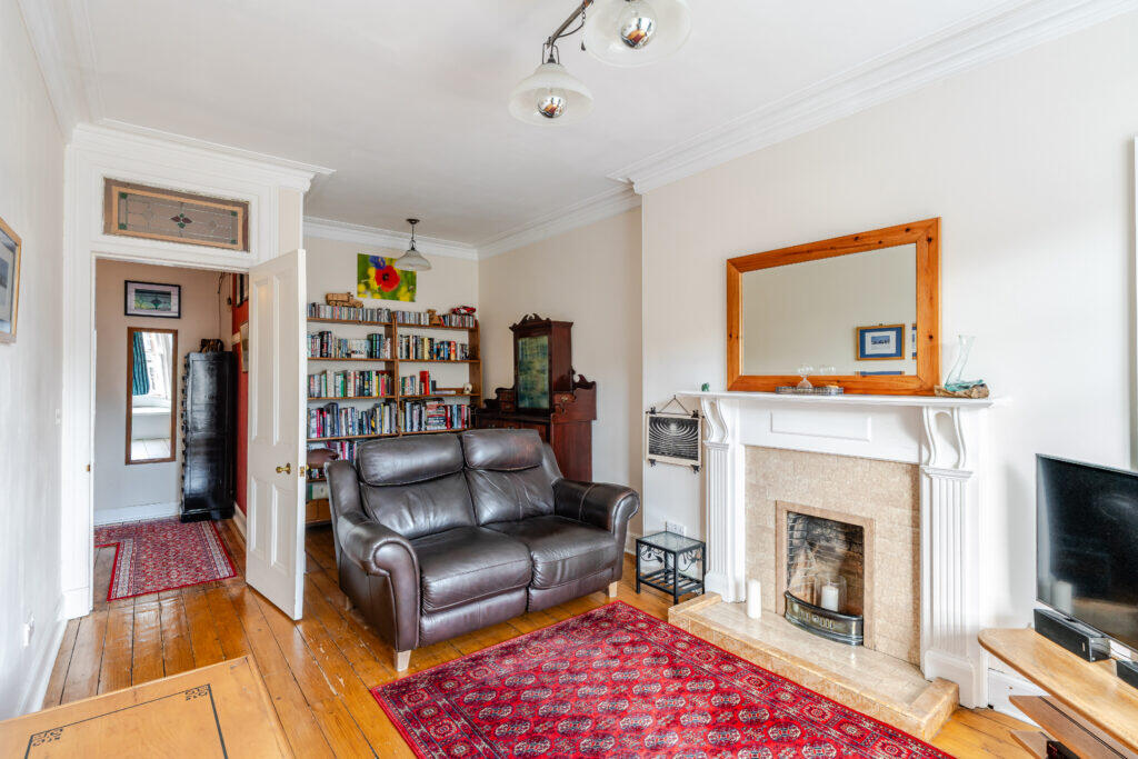 7/1 Craigcrook Place, Edinburgh, Midlothian, EH4 3NG photo 4