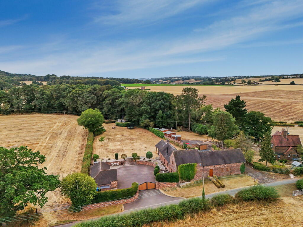House in South Staffordshire, Kinver - View 2